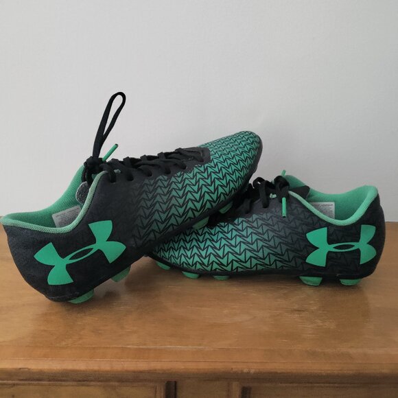 Under Armour Soccer Futbol Cleats Youth Size 5Y Black Green Lace Up 1278846-001 - Picture 1 of 8